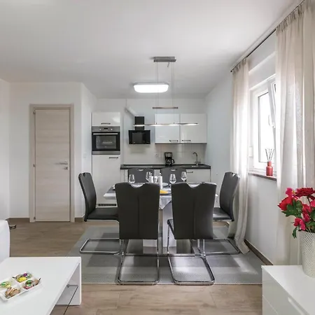 Two-bedroom In Apartman Vodnjan