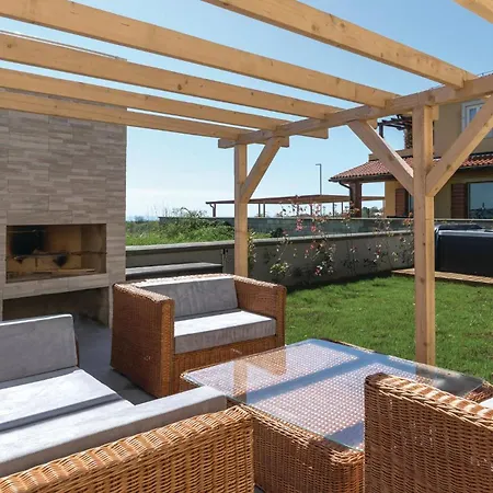 2 Bedroom Gorgeous In
